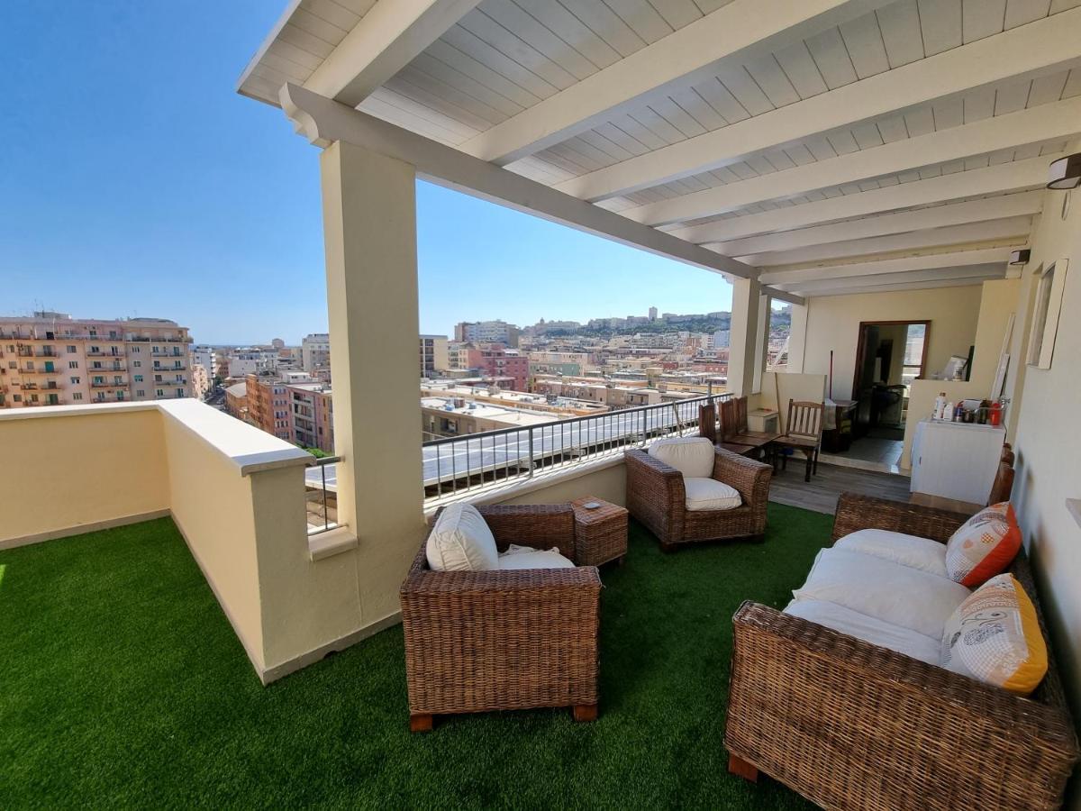 Attico Panoramico Cagliari Lägenhet Exteriör bild